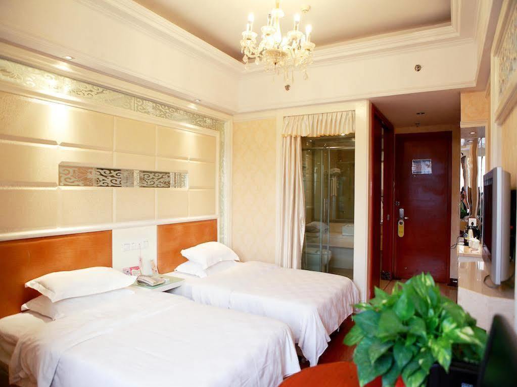Bluesky Hotel Kanton Exterior foto
