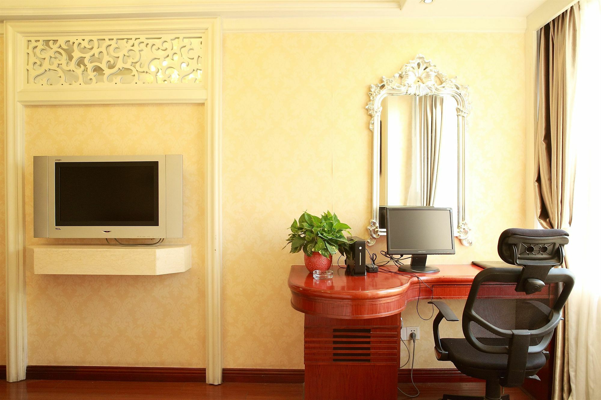 Bluesky Hotel Kanton Exterior foto